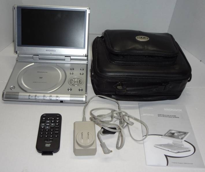 Magnavox MPD850 / MPD-850 / MPD-850 8.5 Portable LCD/DVD Player (Pink) 並行輸入品 : Magnavox MPD850 ⁄ MPD-850 ⁄ MPD-850 8.5 נגן LCD⁄DVD