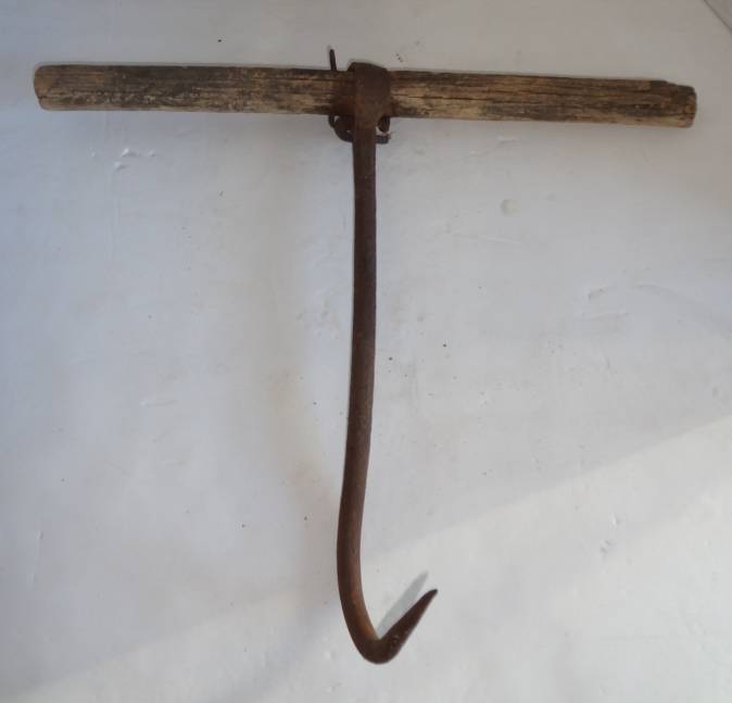 Antique Forged Steel Hay Bale Hook With Wood T Handle, Good Condition For  Display, 16W x 13L Auction