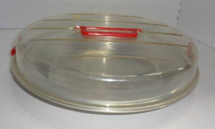Vintage Aluminum Pie Pan Taker With Clear Plastic Lid and Red Handle, Good  Condition, 11 1/2