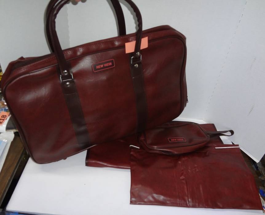Vintage NEW VISTA luggage LEATHER set of 4 SUITCASES Red