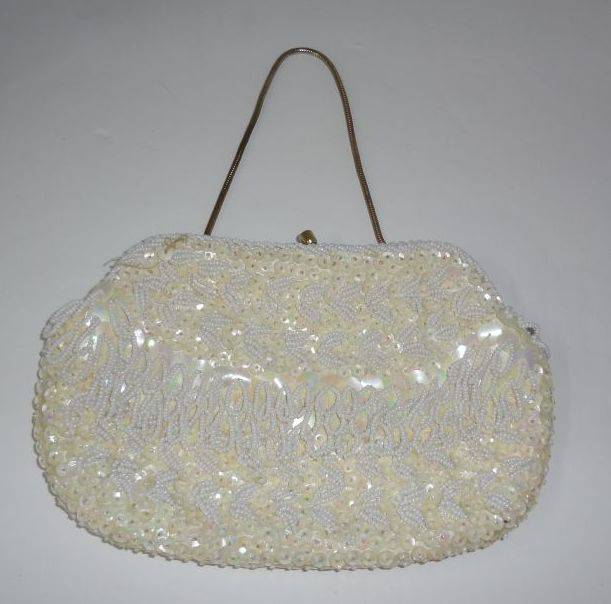 Sold at Auction: Vintage Beaded Purses LOT